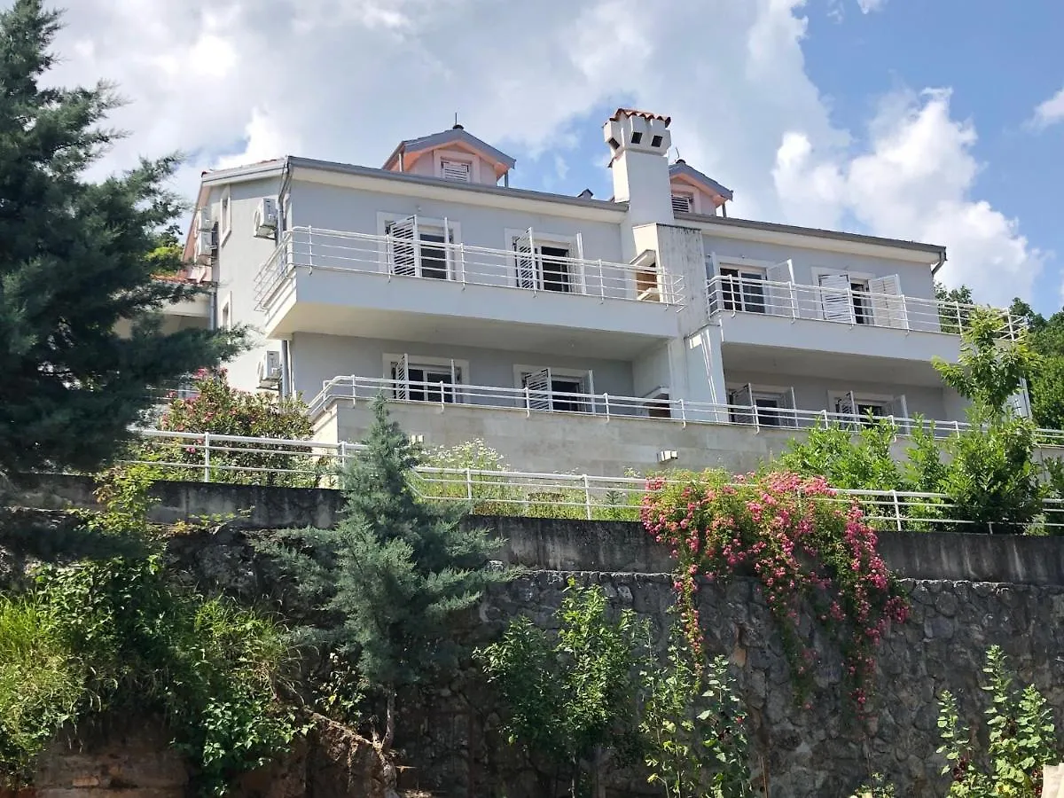 Apartment Vila Ester - Apartman Lovrana